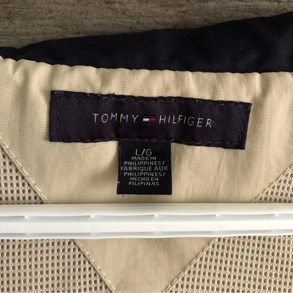 Tommy Hilfiger Size Large Tan Waterproof Jacket - Picture 7 of 7